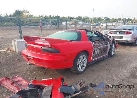 2000 Chevrolet Camaro from USA, damaged, VIN 2G1FP22K8Y2151803